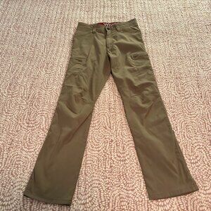 Men's Wrangler All Terrain Gear Pants Sized 30x30 Khaki